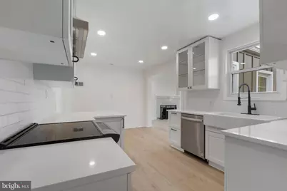 3284 Annandale Road, Falls Church, VA 22042 - Photo 9