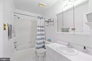 9948 Capperton Dr, Oakton, VA 22124 - Photo 19