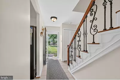 8618 Dellway Lane, Vienna, VA 22180 - Photo 5