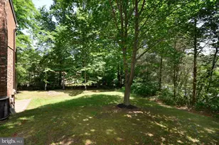 1317 Forestwood Dr, McLean, VA 22101 - Photo 39