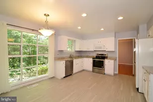 1317 Forestwood Dr, McLean, VA 22101 - Photo 11