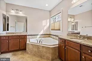 4561 Rona Pl, Fairfax, VA 22030 - Photo 53