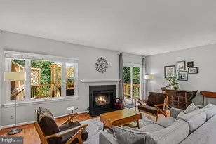 3738 Broomsedge Ct, Fairfax, VA 22033 - Photo 9