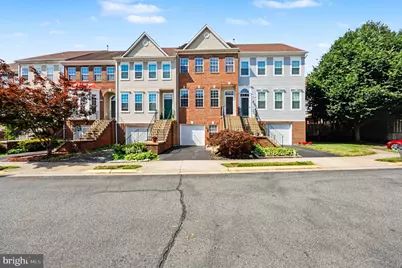 14651 Seasons Drive, Centreville, VA 20120 - Photo 3