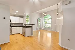 1918 Crescent Park Dr, Reston, VA 20190 - Photo 7