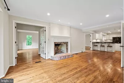 6506 Bellamine Court, McLean, VA 22101 - Photo 5
