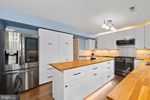4408 Galesbury Ln, Chantilly, VA 20151 - Photo 15