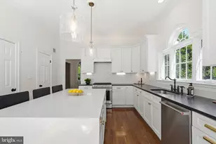 9505 Lynnhall Pl, Alexandria, VA 22309 - Photo 17