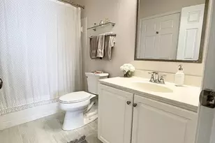 6579 Grange Ln, Alexandria, VA 22315 - Photo 5