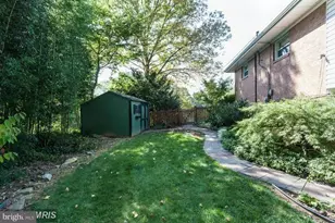 1036 Carper St, McLean, VA 22101 - Photo 21