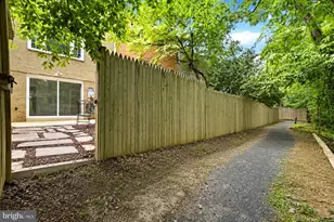 7674 Tiverton Dr, Springfield, VA 22152 - Photo 3