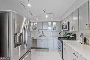 1808 Old Meadow Rd, McLean, VA 22102 - Photo 9