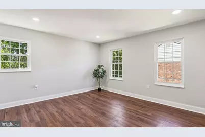 7081 Leewood Forest Drive, Springfield, VA 22151 - Photo 7