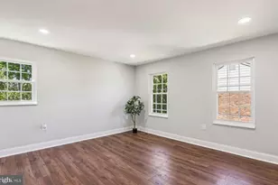 7081 Leewood Forest Dr, Springfield, VA 22151 - Photo 7