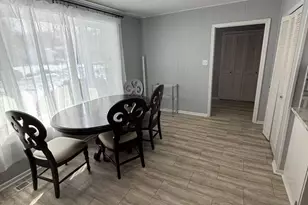 1716 Pine Valley Dr, Vienna, VA 22182 - Photo 5