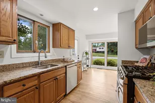 8719 Gateshead Rd, Alexandria, VA 22309 - Photo 17