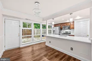 4471 Forest Glen Ct, Annandale, VA 22003 - Photo 9
