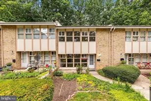 4471 Forest Glen Ct, Annandale, VA 22003 - Photo 1