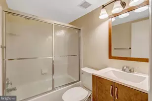 7758 Donnybrook Ct, Annandale, VA 22003 - Photo 15
