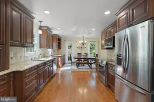 11734 Quay Rd, Oakton, VA 22124 - Photo 13
