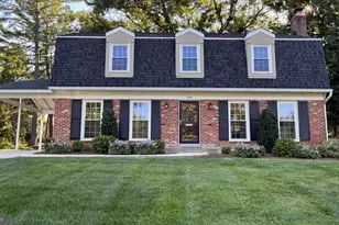 8104 Briar Creek Dr, Annandale, VA 22003 - Photo 1