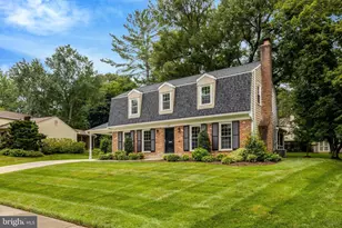 8104 Briar Creek Dr, Annandale, VA 22003 - Photo 5