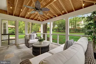 8104 Briar Creek Dr, Annandale, VA 22003 - Photo 17