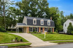 8104 Briar Creek Dr, Annandale, VA 22003 - Photo 3