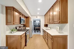 8104 Briar Creek Dr, Annandale, VA 22003 - Photo 19