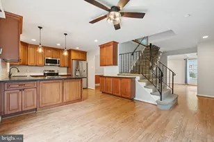 7401 Willshire Hunt Ct, Springfield, VA 22153 - Photo 9
