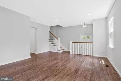 8346 Glastonbury Court, Annandale, VA 22003 - Photo 9
