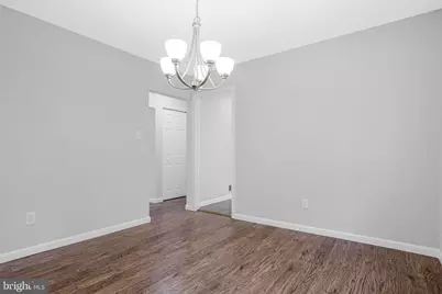 8346 Glastonbury Court, Annandale, VA 22003 - Photo 11