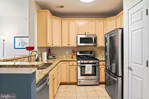 3830 Lightfoot St, Chantilly, VA 20151 - Photo 5