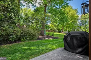 1109 Hillcrest Dr SW, Vienna, VA 22180 - Photo 41
