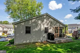 1109 Hillcrest Dr SW, Vienna, VA 22180 - Photo 41