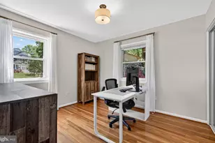1109 Hillcrest Dr SW, Vienna, VA 22180 - Photo 23
