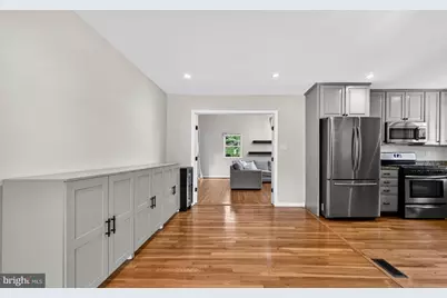 1109 Hillcrest Drive SW, Vienna, VA 22180 - Photo 15