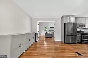 1109 Hillcrest Dr SW, Vienna, VA 22180 - Photo 15