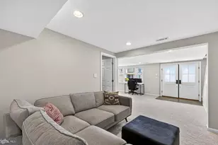 1109 Hillcrest Dr SW, Vienna, VA 22180 - Photo 29