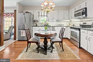 6619 Saint Mark Ct, Alexandria, VA 22306 - Photo 13