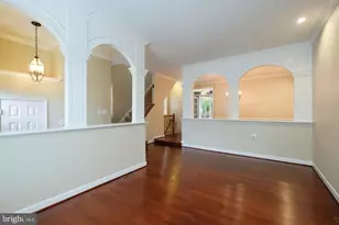 6008 Kelsey Ct, Falls Church, VA 22044 - Photo 11