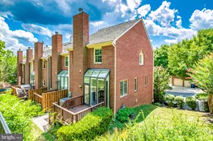 6008 Kelsey Ct, Falls Church, VA 22044 - Photo 3