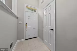 6008 Kelsey Ct, Falls Church, VA 22044 - Photo 15