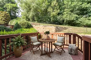 6008 Kelsey Ct, Falls Church, VA 22044 - Photo 7