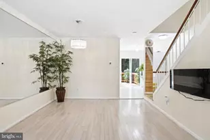 8434 Springfield Oaks Dr, Springfield, VA 22153 - Photo 13