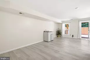 8434 Springfield Oaks Dr, Springfield, VA 22153 - Photo 35