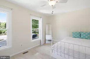 8434 Springfield Oaks Dr, Springfield, VA 22153 - Photo 27