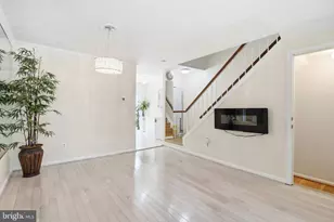 8434 Springfield Oaks Dr, Springfield, VA 22153 - Photo 15