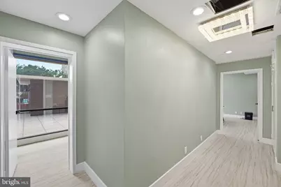 6800 Fleetwood Road #102, McLean, VA 22101 - Photo 13