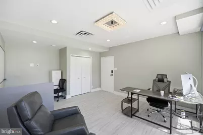 6800 Fleetwood Road #102, McLean, VA 22101 - Photo 11